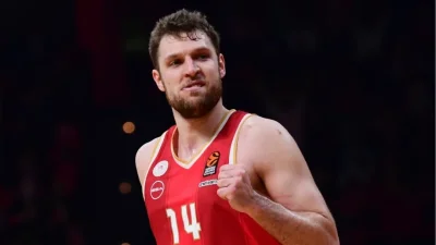 Българската звезда отново блести: Везенков и Олимпиакос смазаха АСВЕЛ