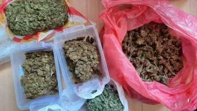 Задържаха четирима души с над килограм марихуана в София