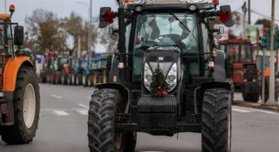 Стачка на гръцки фермери блокира движението през някои гранични пунктове