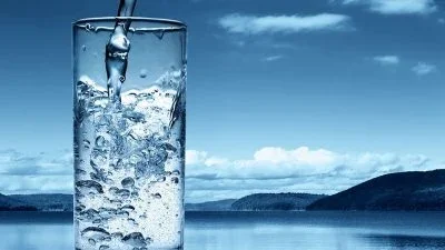 Ето защо трябва да пиете топла вода сутрин