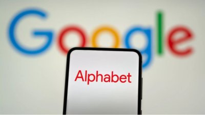 Google задмина Apple: Alphabet се изстреля до почти 4 трилиона долара