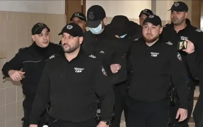 Двамата задържани за обира на инкасо автомобил в Ихтиман остават в ареста