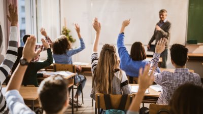 Синдикат предлага връщане на оценки за дисциплината на учениците