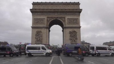 Френски фермери окупираха Париж с трактори в протест срещу търговското споразумение ЕС-Меркосур