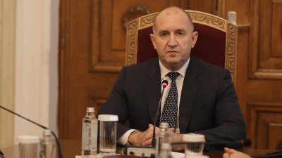 Румен Радев обяви кога ще връчи втория мандат за съставяне на правителство на ПП&ndash;ДБ
