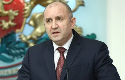 Конституционният съд ще заседава по оставката на президента Румен Радев