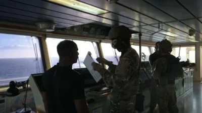 Франция арестува капитана на задържания в Средиземно море танкер от руския "сенчест флот"