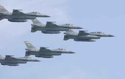Тайван демонстрира бойна готовност с изтребители F-16 на фона на напрежението с Китай