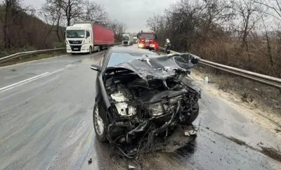 Челен удар на Е-79 взе жертва и блокира пътя между Враца и Монтана (СНИМКИ)
