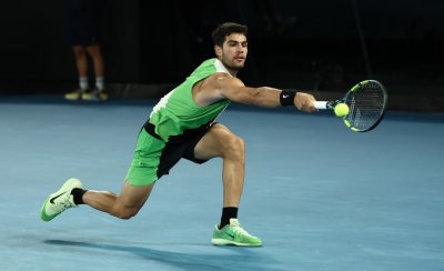 Карлос Алкарас проби в Мелбърн: Световният №1 е на полуфинал на Australian Open (ВИДЕО)