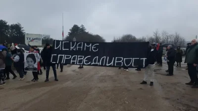 Протест срещу войната по пътищата блокира пътя София &ndash; Плевен