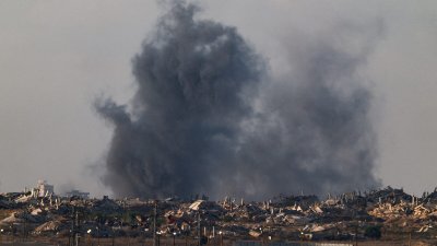 Най-малко 12 загинали при израелски въздушни удари по Газа