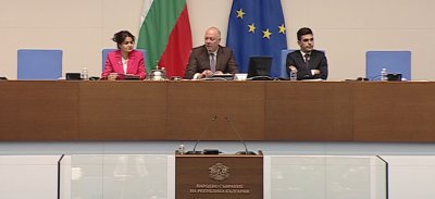 И вторият вот на недоверие срещу кабинета "Денков" не мина