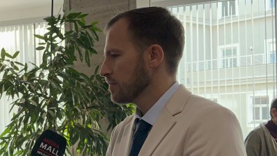 Искрен Митев от ППДБ пред MEDIAMALL: Жена ми е рускиня, но аз гласувах за доставяне на българско оръжие за Украйна (ВИДЕО)