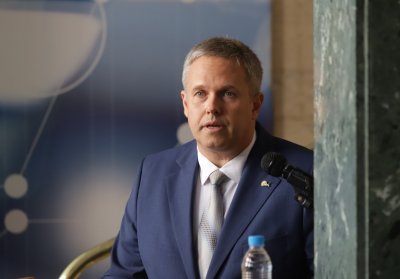 Заради заплахи от Кирил Петков, Божанов и Денков, СГП назначи охрана на министър Йоловски