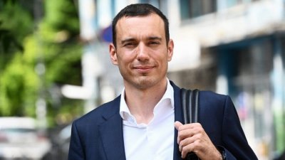Откраднатите избори, или &bdquo;Всичко за Васко, всичко за посолствоТО&ldquo;