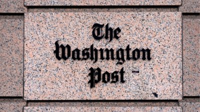 Главният изпълнителен директор на Washington Post напуска след масови съкращения и критики