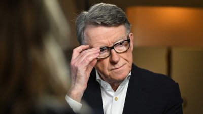 Питър Манделсън напуска Лейбъристката партия след нови разкрития за връзките си с Джефри Епстийн
