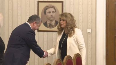 &bdquo;БСП &ndash; Обединена левица&ldquo; пристигнаха на &ldquo;Дондуков&rdquo; 2
