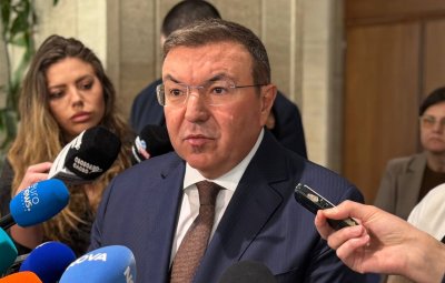 Ангелов: Виждаме сериозни знаци и намигания в много посоки (ВИДЕО)