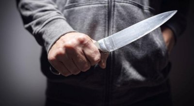 Мъж намушка трима души в софийския квартал &bdquo;Подуяне&ldquo;