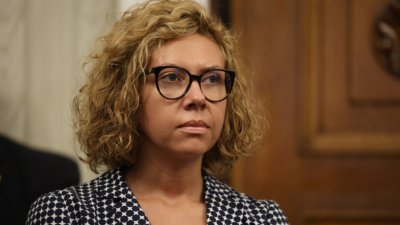 Кристина Петкова: Политическа кариера, засенчена от скандали и провали