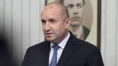 Радев ще представи коалицията си за изборите най-късно до 4 март