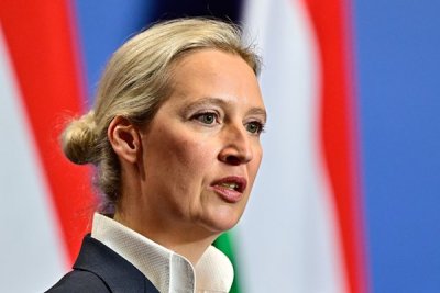 Лидерът на AfD с взривяващо обвинение: Западът умишлено удължава войната в Украйна