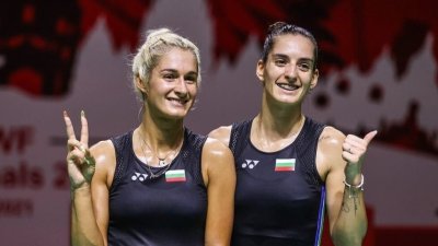 Сестри Стоеви се класираха на полуфиналите на турнира по бадминтон в Базел