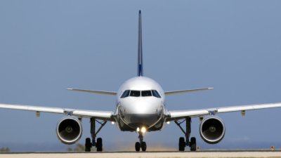 ЕС организира полети за връщането на европейски граждани от Близкия изток