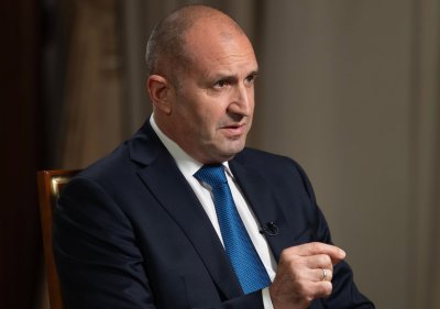 Румен Радев с план за действие в кризата