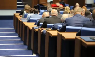 Парламентът прие окончателно удължителния закон за бюджета