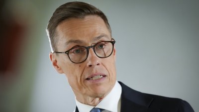 Стуб: Трябва да се изправим пред истината - Западът е разделен