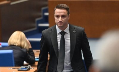 ИЗХВЪРЛЕН КАТЕГОРИЧНО: Божанков 100% аут от листите на ПП-ДБ!