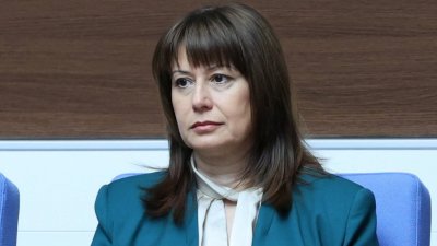 Велислава Делчева организира публична среща за защита на потребителите на електроенергия