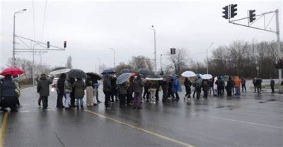 Блокада в &bdquo;Меден рудник&ldquo;: протест заради разбит път в Бургас