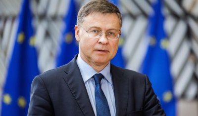 Валдис Домбровскис: Висока инфлация и по-слаб растеж за ЕС