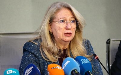 Министър Георгиева: Конфликтът в Близкия изток може да преориентира туристите към България