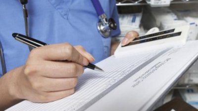 Българите са изразходили над 868 хил. дни болничен за грижи за близки през 2025 г.