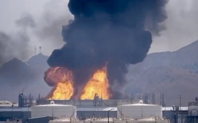 След нови атаки на Иран по летището в Кувейт бушуват големи пожари
