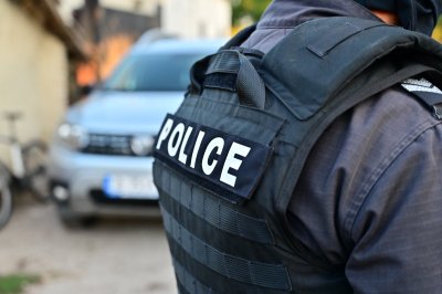 При акция срещу купения вот в Поморие: откриха 20 000 евро и агитационни материали в магазин