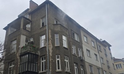 Пожар избухна в центъра на София, има пострадал (СНИМКИ)