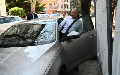 Румен Радев отнесе глоба за неправилно паркиране
