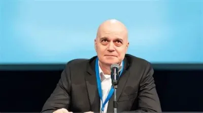 Слави търси три &ldquo;безумно талантливи деца&rdquo; за да ги прати на обучение в чужбина на своя издръжка