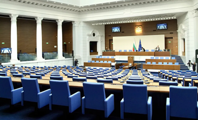 Общо 21 кандидати се отказаха от депутатските си места в НС: Кой влиза вместо тях?