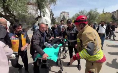 Кървава стрелба в турско училище завърши с 4 жертви и 20 ранени (ВИДЕО)