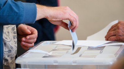 Близо 5 хиляди души са гласували в района на Бурса до 14.00 часа
