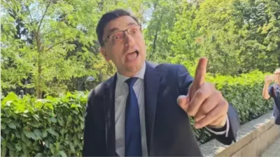 Венко Сабрутев се е излял във възторг чрез двете си мозъчни клетки, че Виктор Орбан си отива..