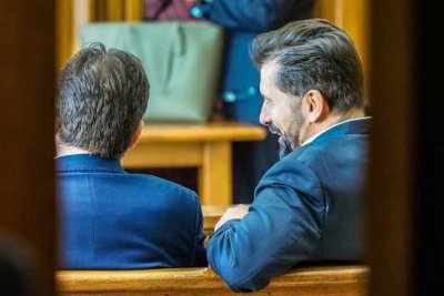Софийски градски съд провежда разпоредително заседание по делото срещу Кирил Петков и Божидар Божанов