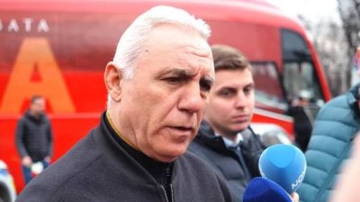Легендата Христо Стоичков мотивира ЦСКА за решителния мач